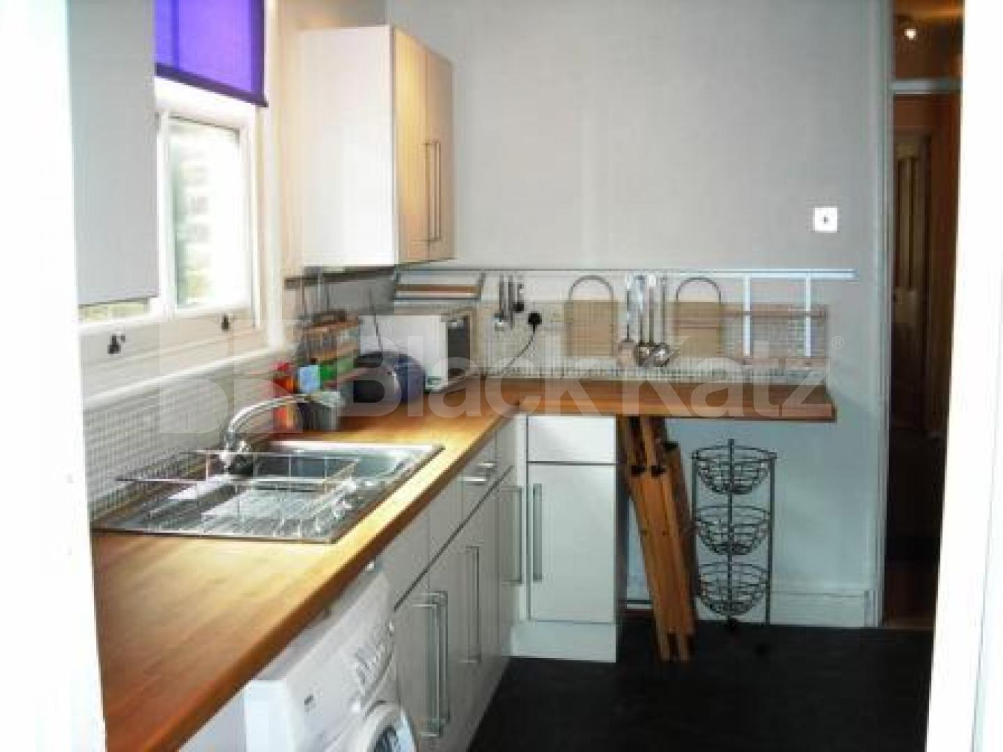 			Managed by Black Katz!, 1 Bedroom, 1 bath, 1 reception Flat			 Terront Road, TURNPIKE LANE